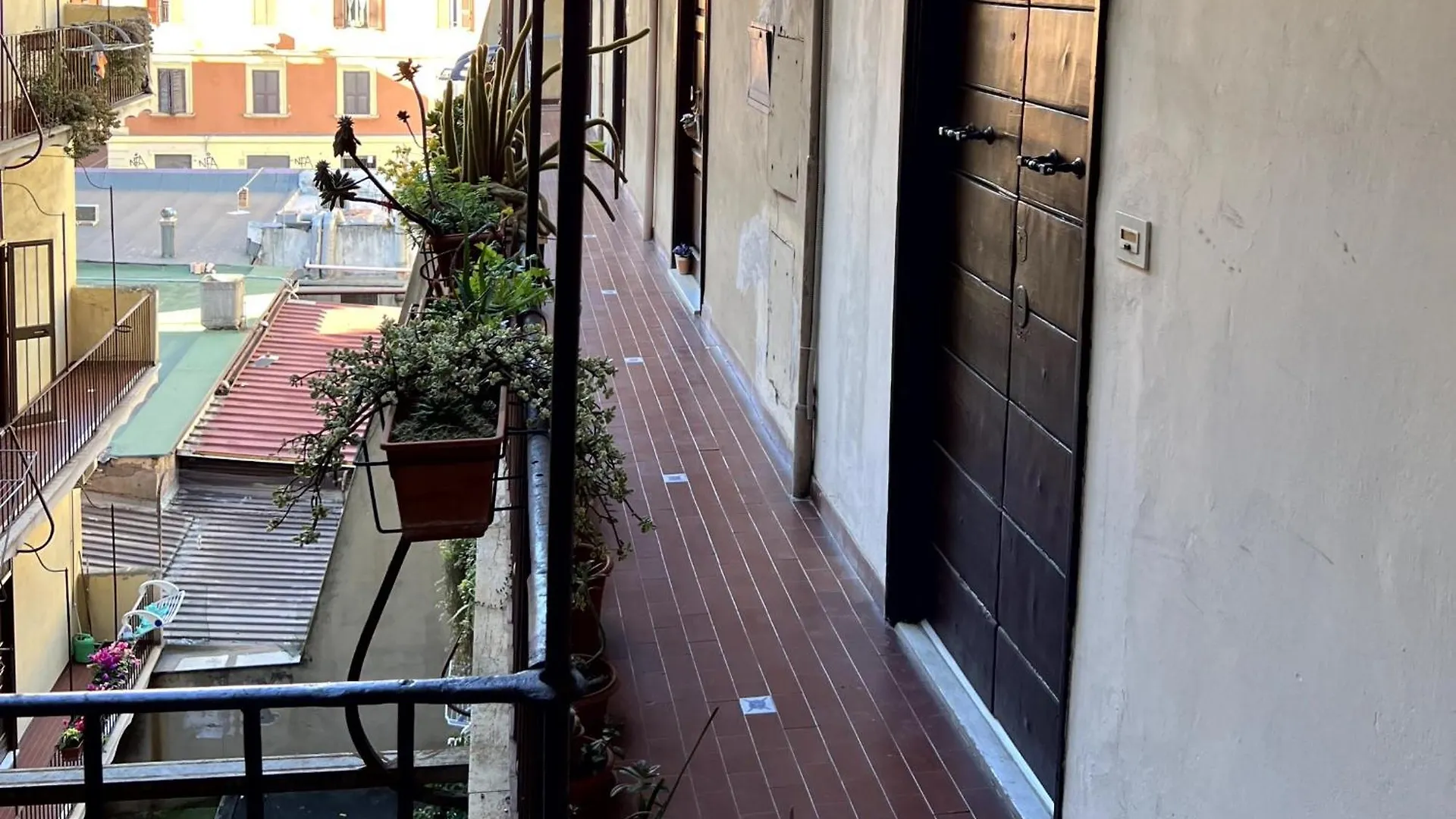 Apartment Nel Cuore Di San Lorenzo Rome Italy